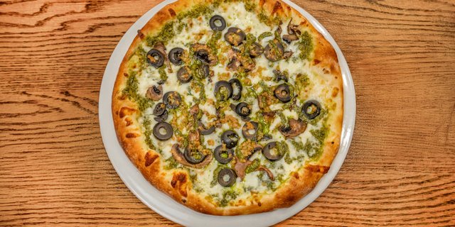 Pesto Special Pizza