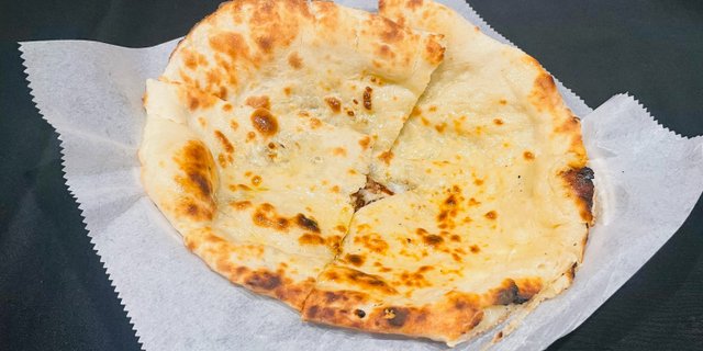 Cheese Naan