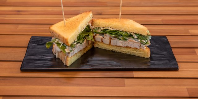 Green Line Chicken Caesar Sandwich Box