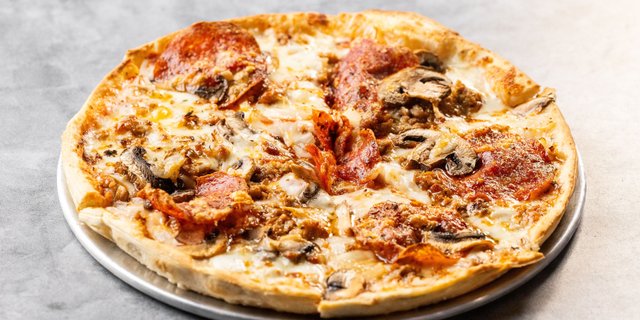 My Favorite House Gourmet Pizza