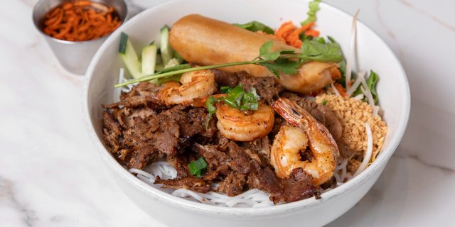 Bún Tôm Nướng Chả Giò