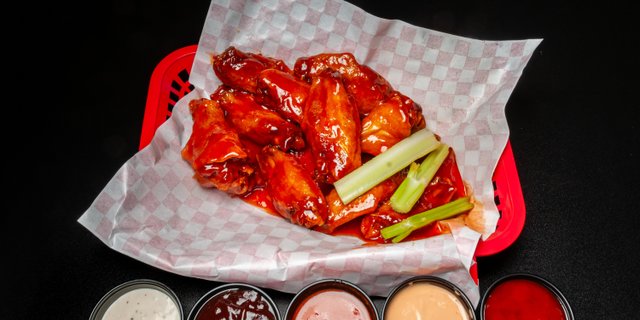 200 Traditional Wings
