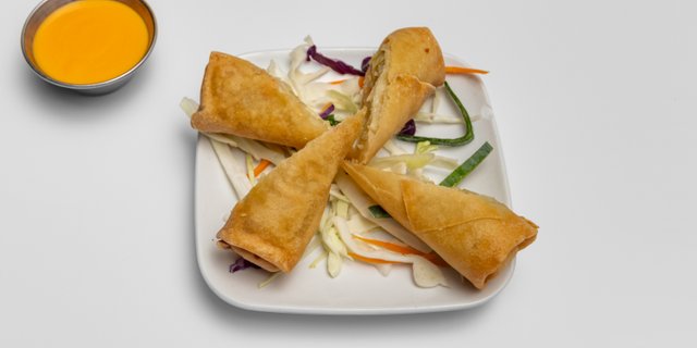 2-Piece Vegetable Spring Rolls
