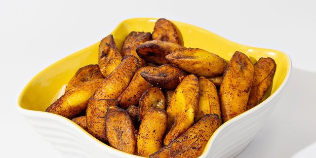 Maduros (Fried Sweet Plantains)