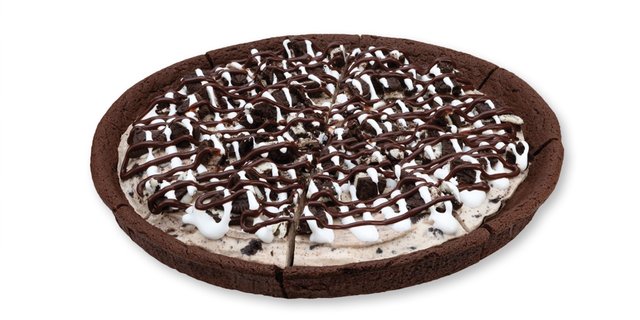 OREO® Cookies & Cream Polar Pizza®