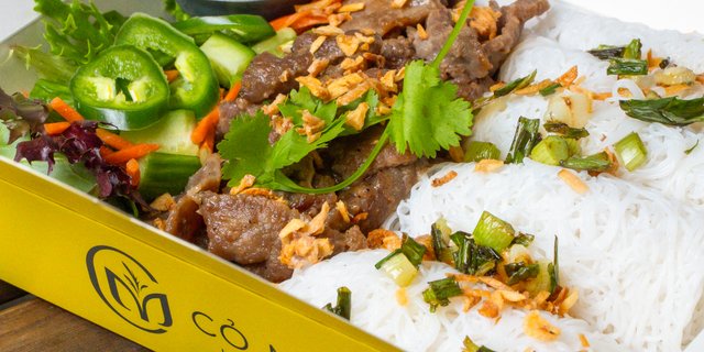 Stir-Fried Black Pepper Beef Vermicelli Box