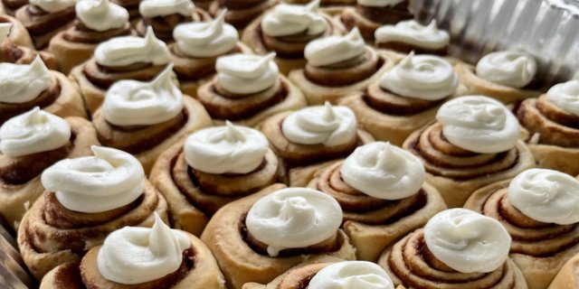 Bite Size Cinnamon Roll Tray