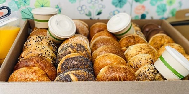 Baker's Choice Bagels Mixed Dozen w/ Cream Cheese
