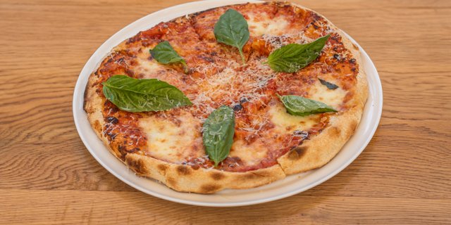Quattro Formaggio Pizza