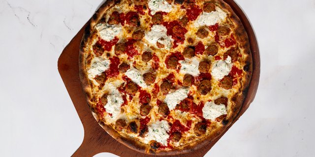 Meatball & Ricotta Pizza