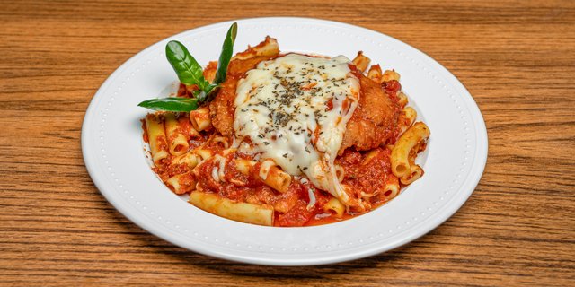 Chicken A La Parmigiana w/ Marinara