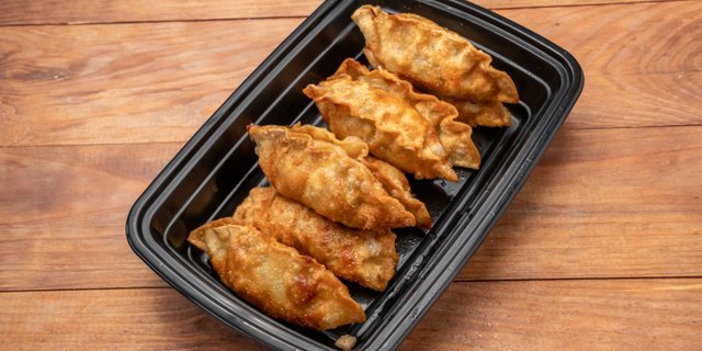 8 Fried Vegetable Dumplings