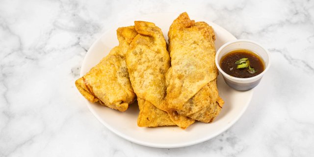 Oxtail Egg Roll