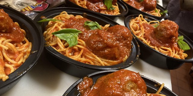 Spaghetti & Meatballs