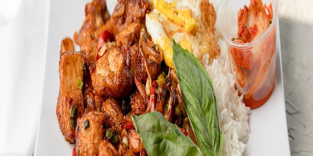 Spicy Basil Chicken