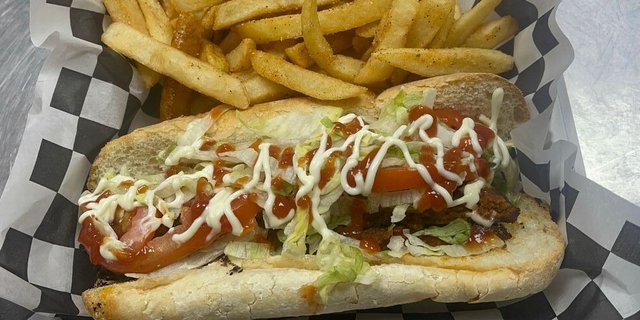 Hot Sausage Po' Boy