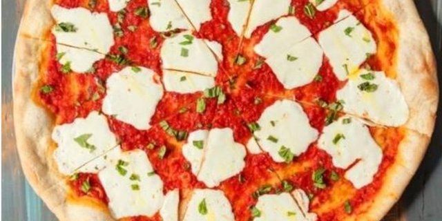 Focaccia Romana Margherita Pinsa