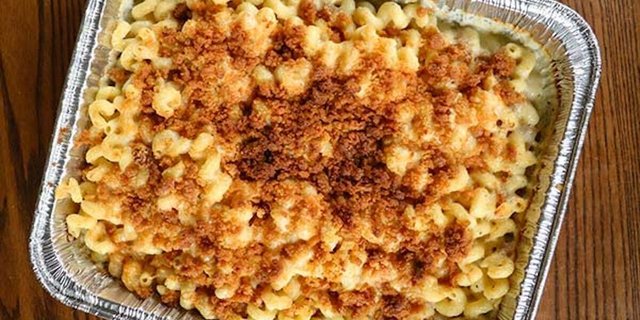 Baked Mac & Cheese Party Platter
