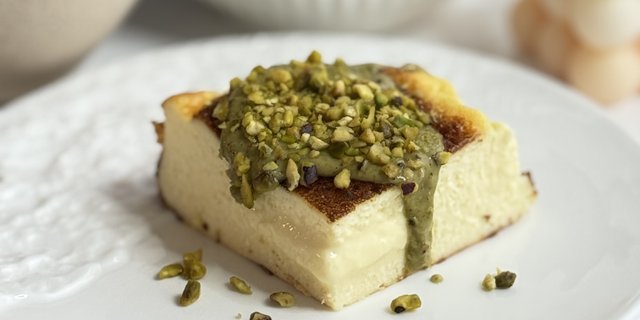 Pistachio Basque Cheesecake
