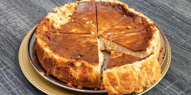 Guava Basque Cheesecake