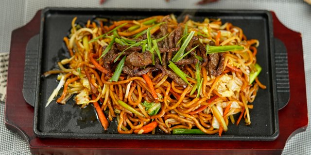 Beef Lo Mein