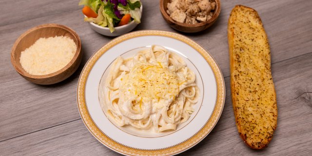 Chicken Parmesan Fettuccini