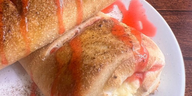 Cheesecake Stromboli