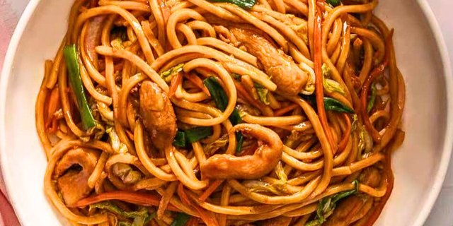Chicken Lo-Mein