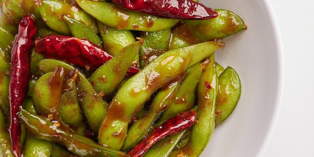 Spicy Garlic-Soy Edamame