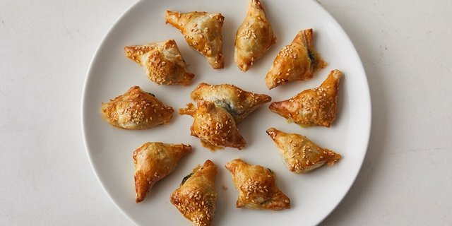 Phyllo Triangles