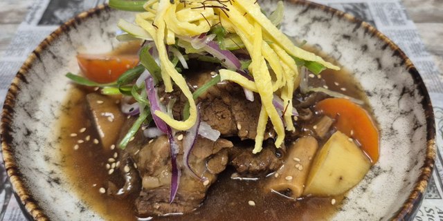 Spicy Kalbijjim (Braised Beef Short Rib)