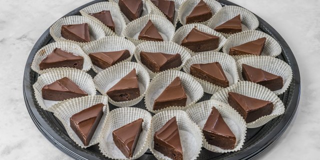 Brownie Triangles Tray