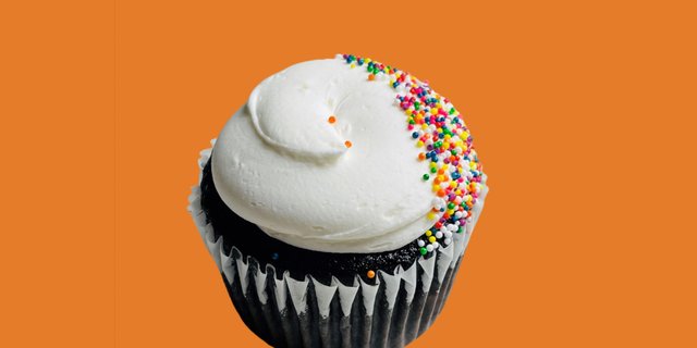Devil & Vanilla Cupcake