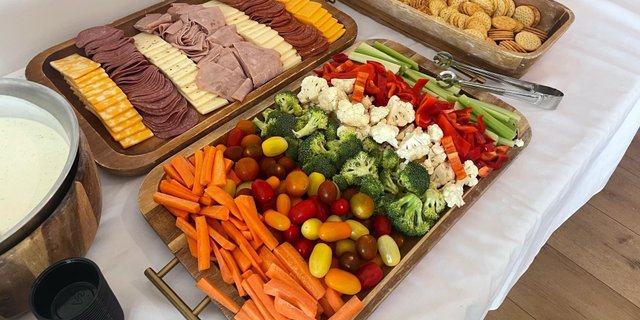 Vegetable & Dip Platter