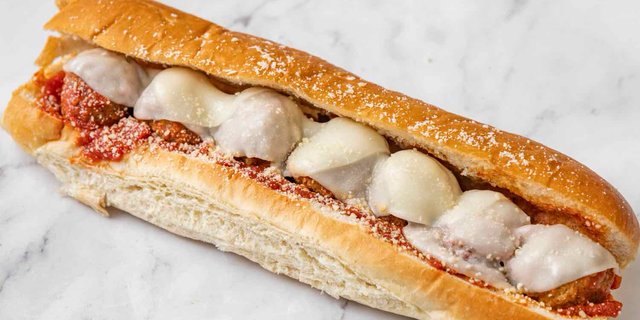 Meatball w/ Cheese Sub