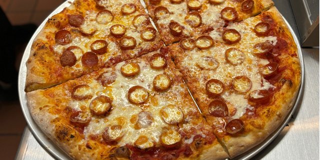 18" Large Pepperoni Pizza