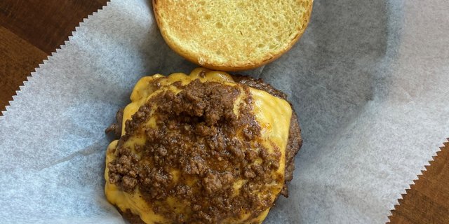Chili Cheddar Burger