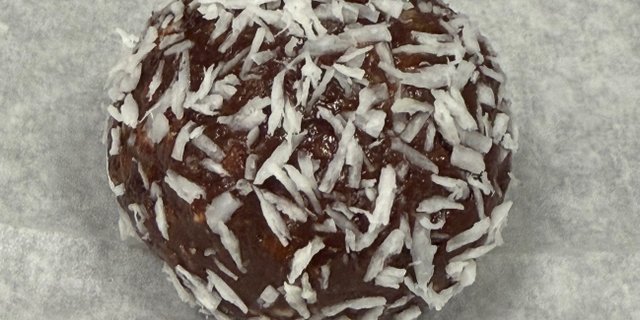 Chocolate Protein Bites