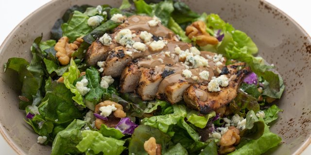 Balsamic Grilled Chicken Salad