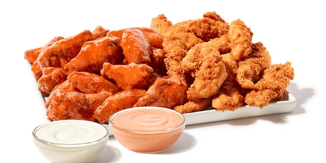 Chicken Fingerz™ And Traditional Wings Zampler Platter