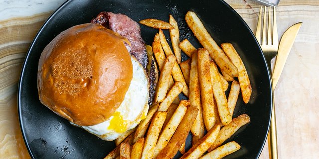 Breakfast Burger