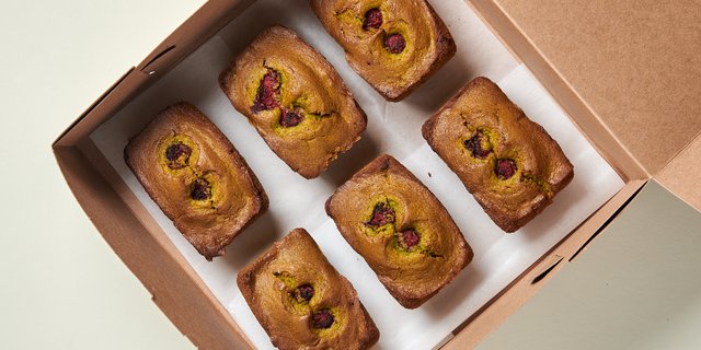 Matcha Mochi Raspberry Cakes