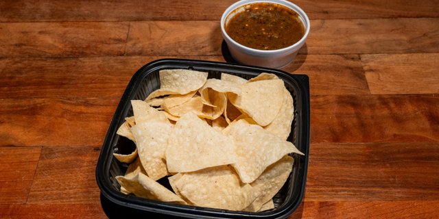 Roasted Red Salsa & Chips
