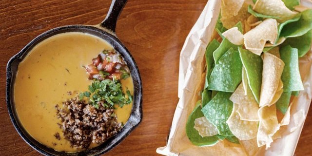 Chips & Queso