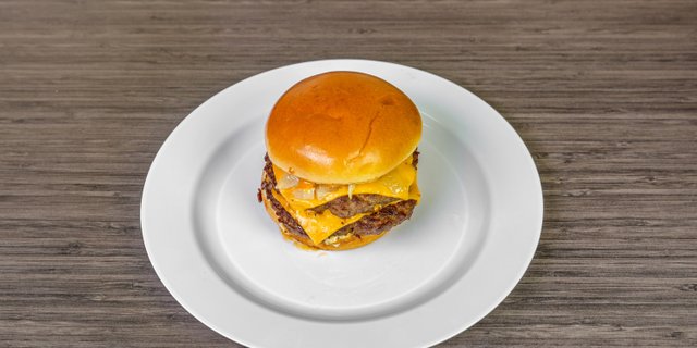 Signature Burger 2