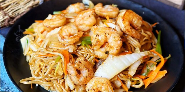 Stir-Fried Shrimp Noodles