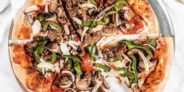 Deluxe Pizza