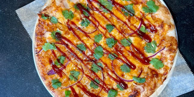 Gluten-Free BBQ Chicken Pizza