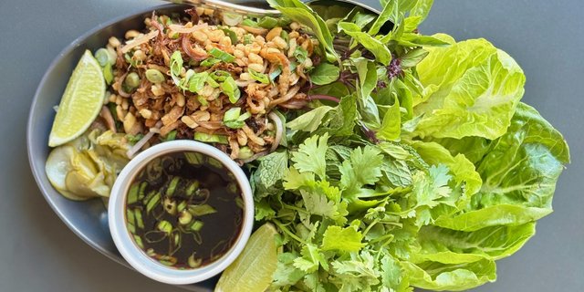 Individual Mushroom Lettuce Cups