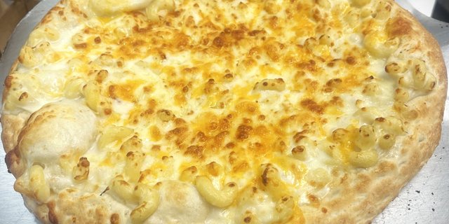 Macaroni & Cheese Pizza